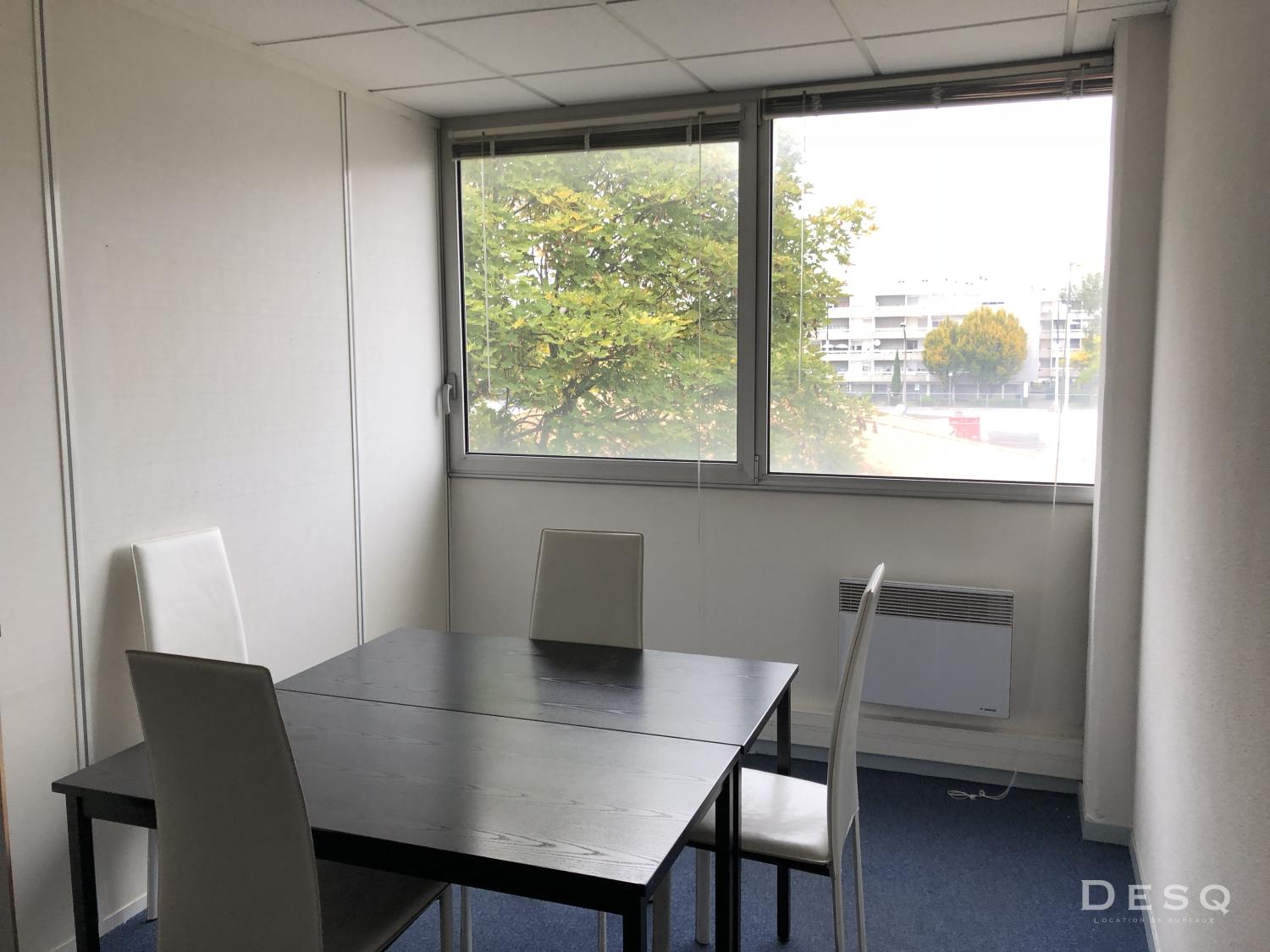 Bureau à louer de 27m2 sur Cenon - Bordeaux Rive Droite - DESQ